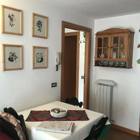 Lägenhet Trilocale Fontana